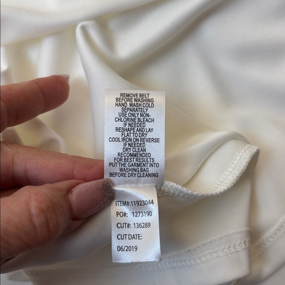 NWT TORRID white chiffon floral lace sleeveless special occasion gown. Size 16. - Picture 17 of 17